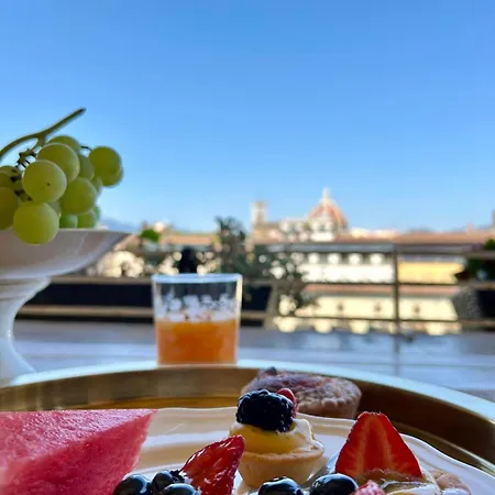 Wonderful Terrace Over Ponte Vecchio With Elevator Apartmán Florencie
