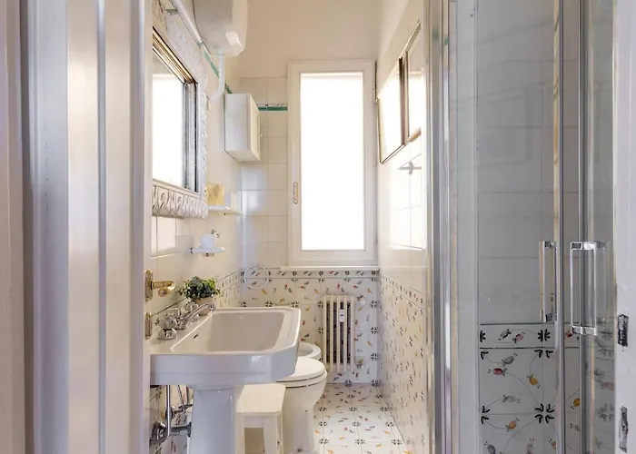 Wonderful Terrace Over Ponte Vecchio With Elevator Апартаменты