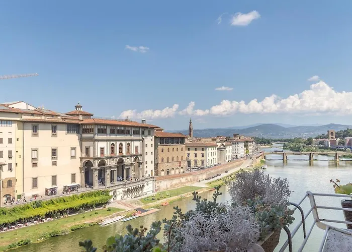 Wonderful Terrace Over Ponte Vecchio With Elevator
